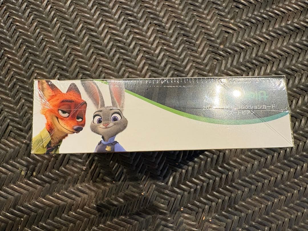 2025 ズートピア　コレクションカード　シュリンク付き【値下げ要相談】