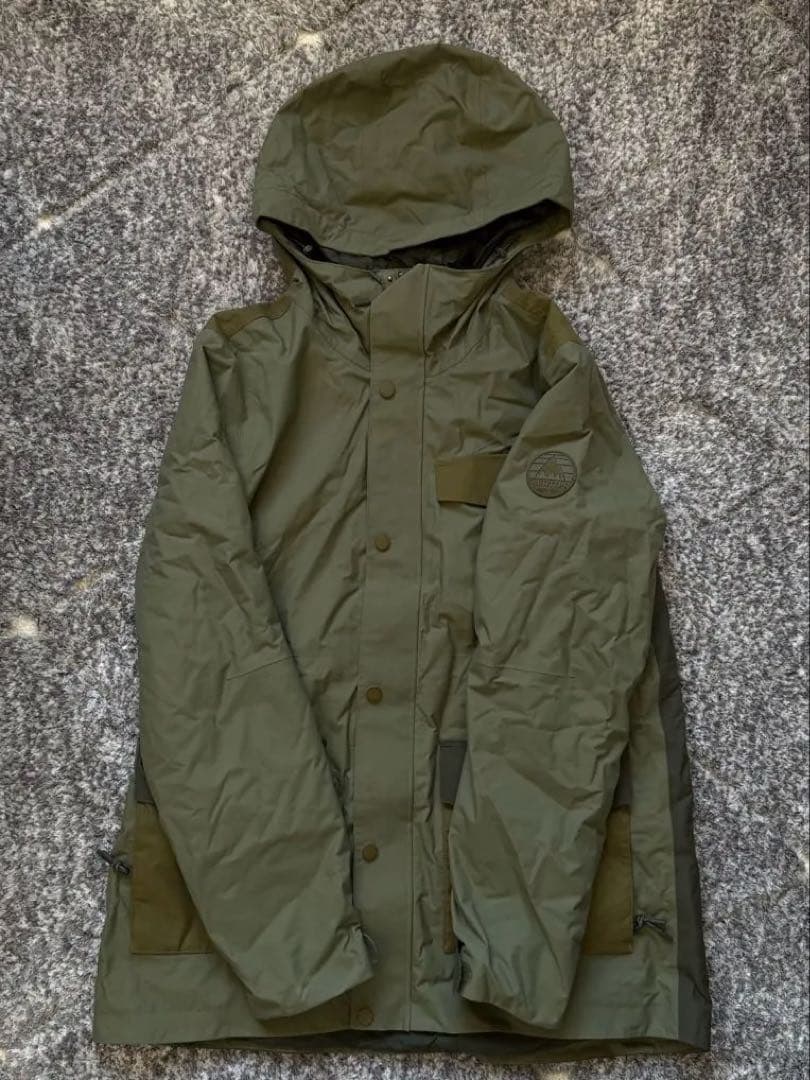 カ*♡様 Burton ウィメンズ スノーボードジャケット 防水フード付き カー