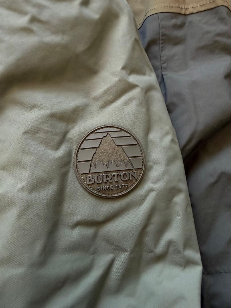 カ*♡様 Burton ウィメンズ スノーボードジャケット 防水フード付き カー