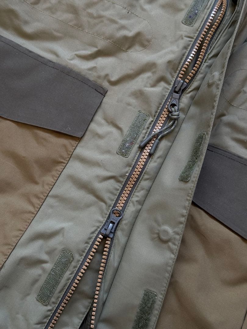 カ*♡様 Burton ウィメンズ スノーボードジャケット 防水フード付き カー