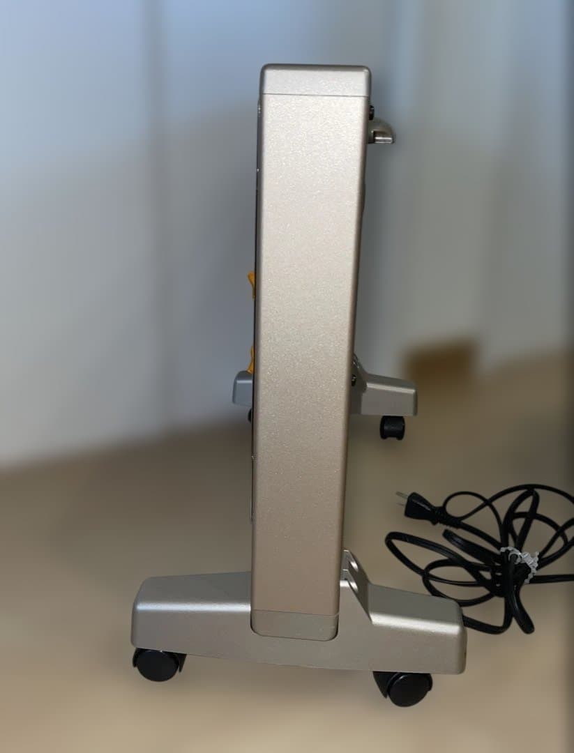 サンルミエCuteキュート　E800LS 遠赤外線暖房器