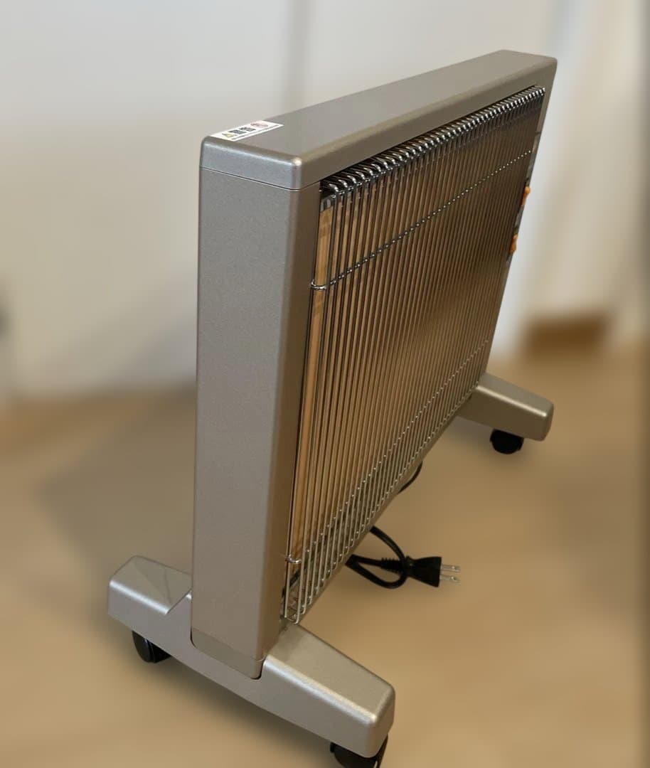 サンルミエCuteキュート　E800LS 遠赤外線暖房器