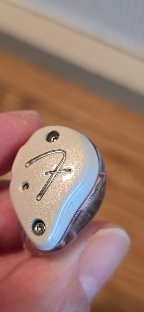 Fender FXA9 white ハイエンド有線イヤホン