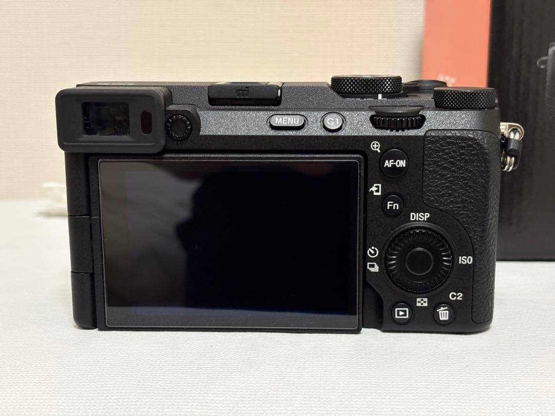 SONY α7CII ミラーレスデジタル一眼「ILCE-7CM2」 グリップ付き