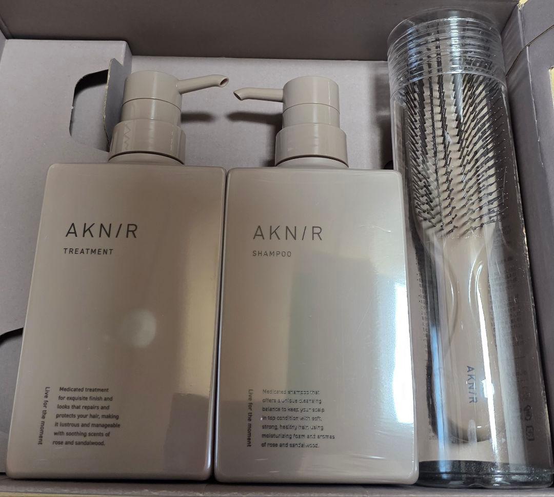 【ブラシ付】AKNIR シャンプー＆トリートメント　ローズ×サンダルウッド