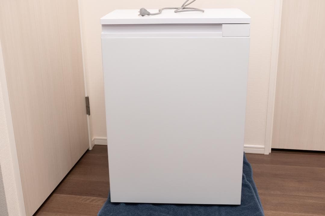 アイリスオーヤマ　冷凍庫　66L　IUSN-7A-W