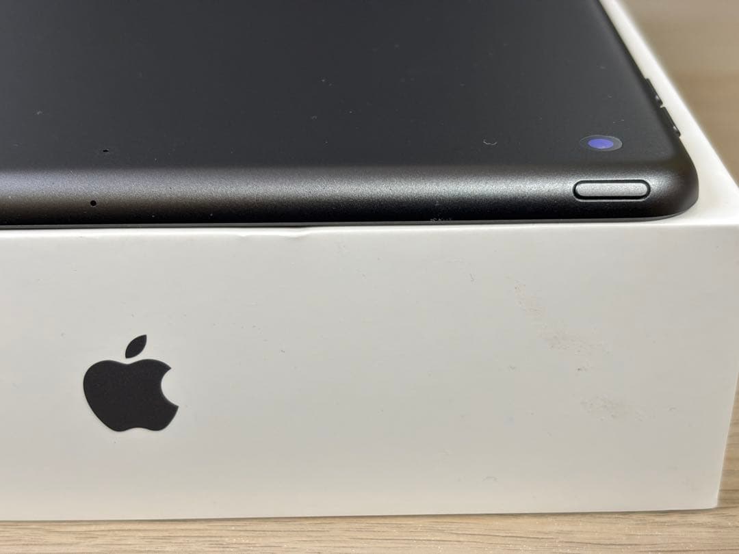 【美品】 Apple iPad 第8世代 32GB スペースグレー 付属品完備