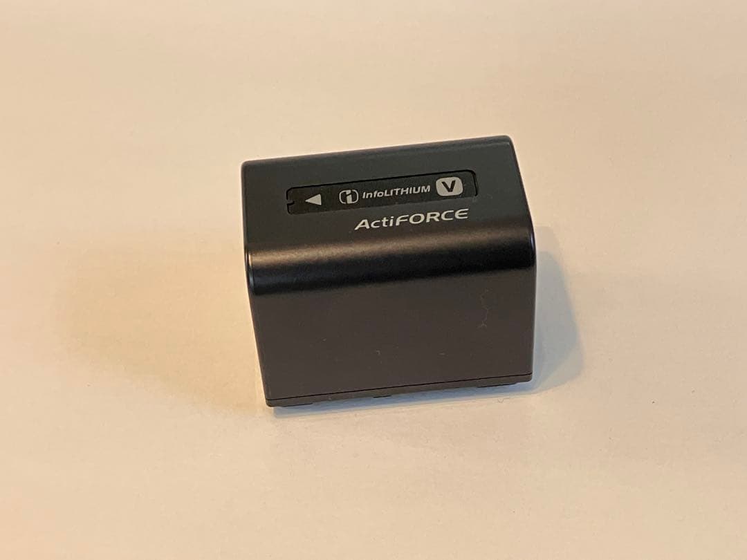 〈11/24まで値下げ〉 SONYビデオカメラHDR-CX170、OPバッテリ付