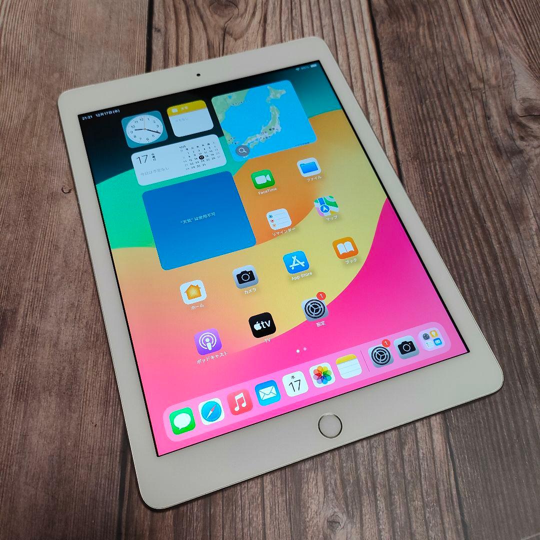 iPad 第6世代 32GB SIMフリー シルバー 美品