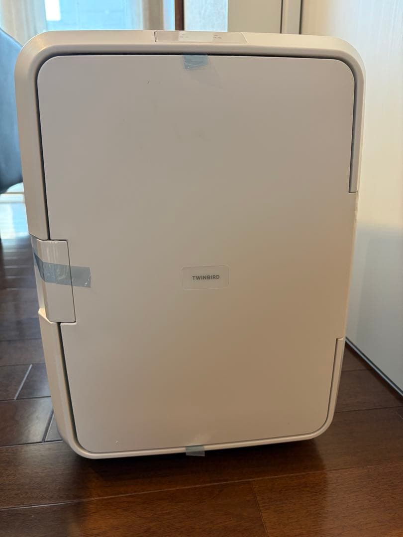冷温庫　ツインバード　2電源式　ポータブル　電子適温ボックス　HR-EB08 白