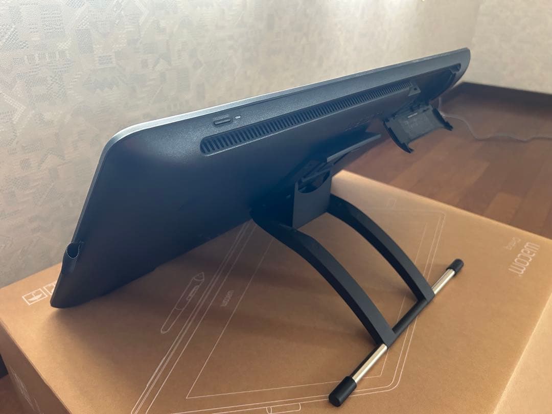 Wacom Cintiq 22 液晶ペンタブレット 本体