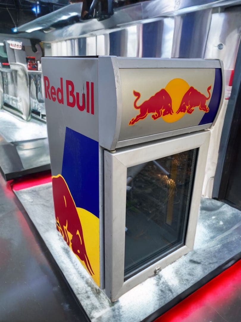 Red Bull レッドブル　冷蔵庫 11/25まで