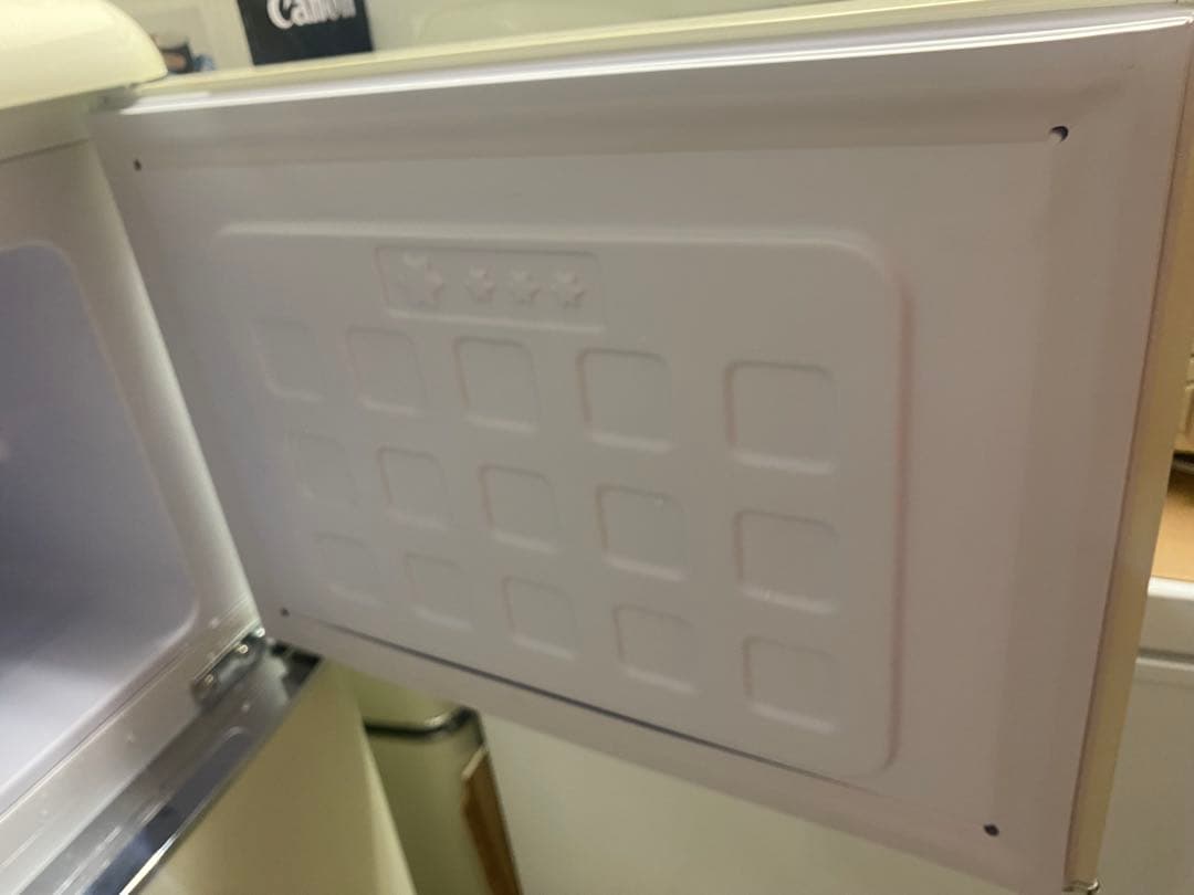 近隣地域限定　送料無料❗️ レトロ調　ノンフロン冷凍冷蔵庫