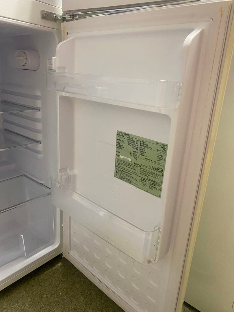 近隣地域限定　送料無料❗️ レトロ調　ノンフロン冷凍冷蔵庫