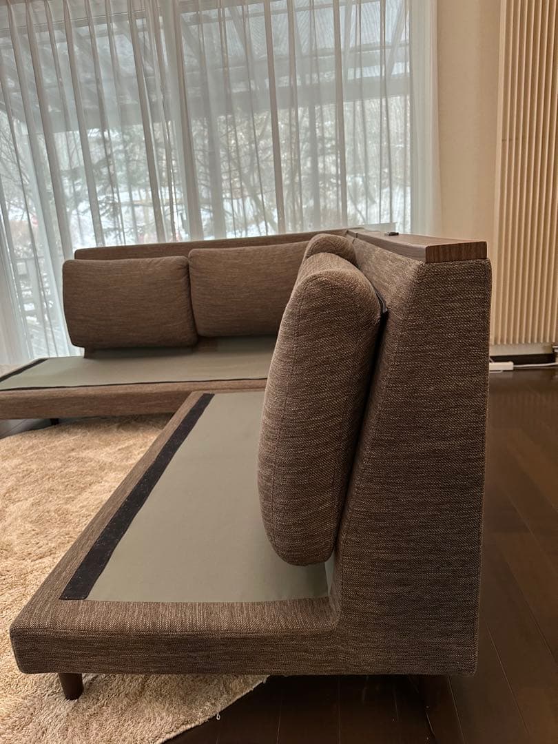 ニトリ　コンセント付き3〜5人掛けソファ