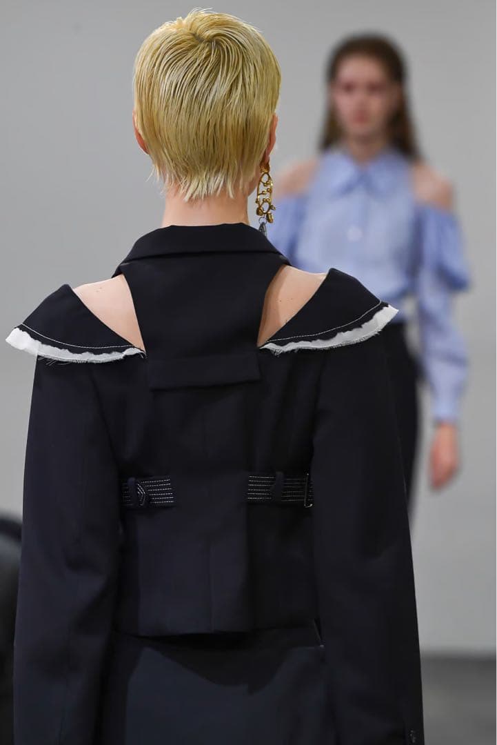 〈AKIKOAOKI〉SHOULDER SLIT SAILOR JACKET