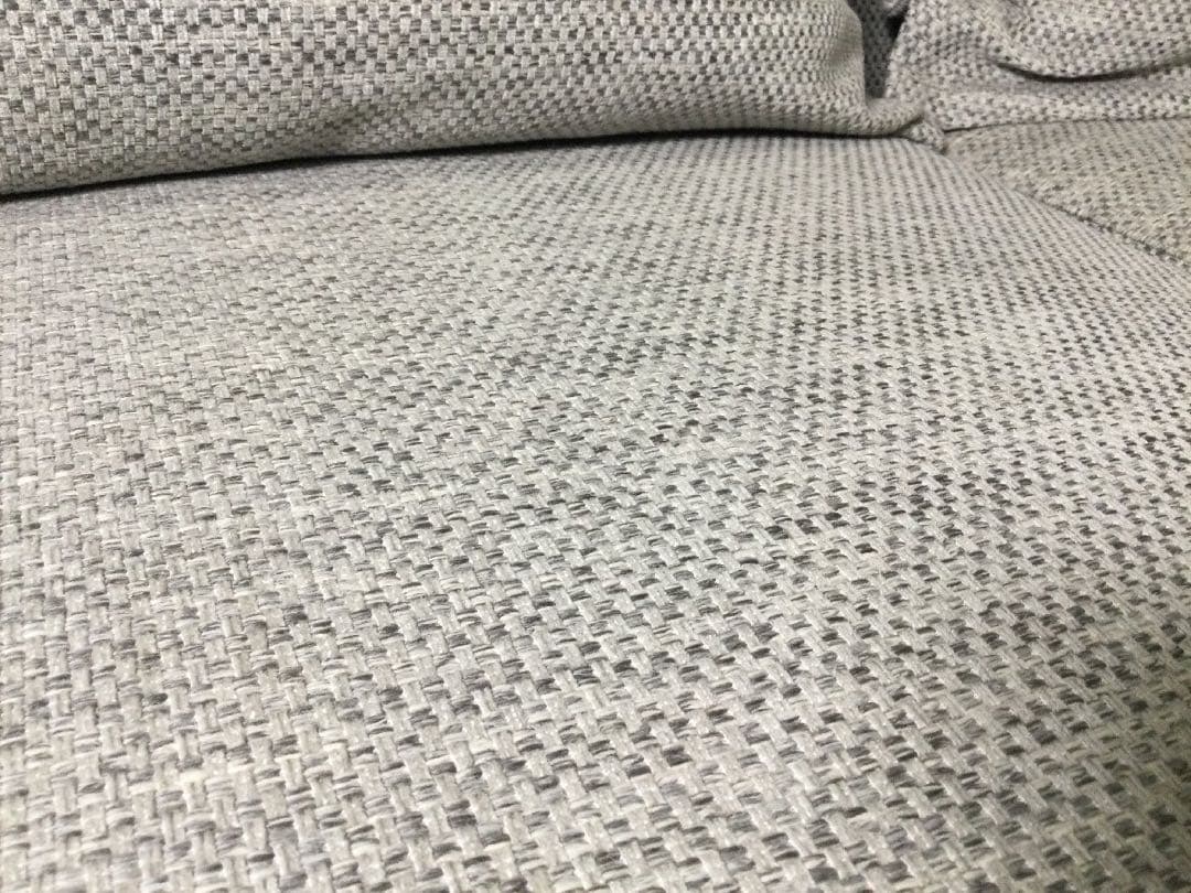 NOYESノイエスDecibel アームテーブル付2人掛けカウチソファ