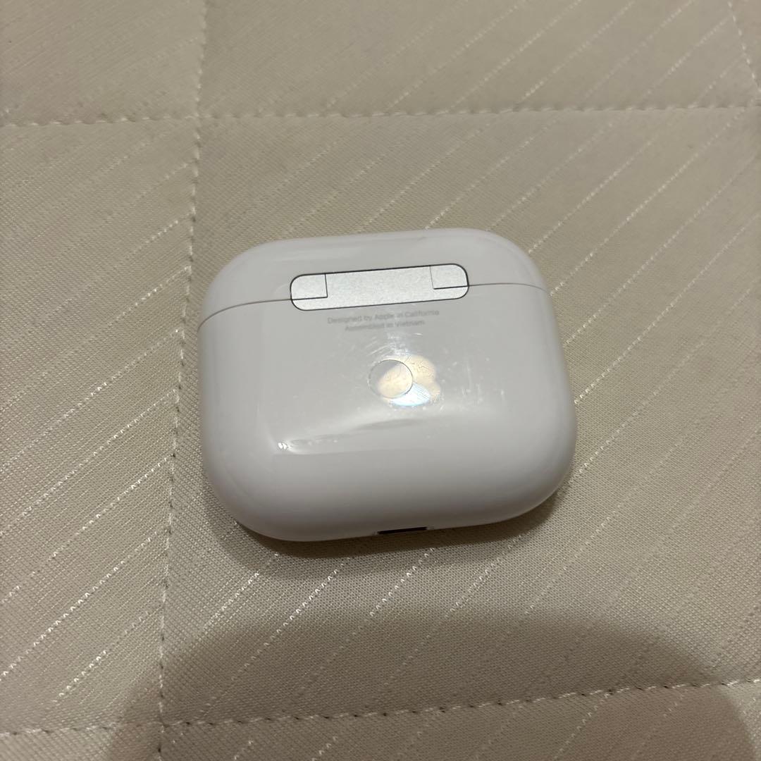 Apple AirPods 第3世代 Lightning充電ケース付き ホワイト