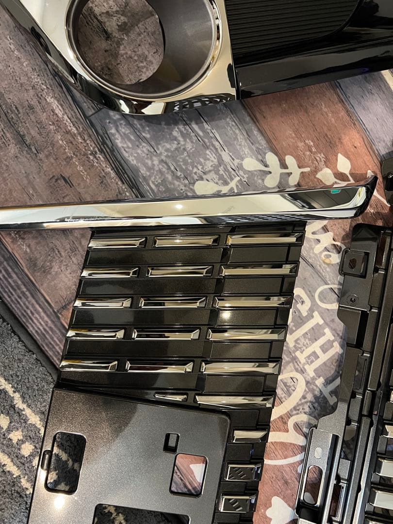 80系 エスクァイア 前期 純正 フロント グリル　　　　 [ 上下セット]