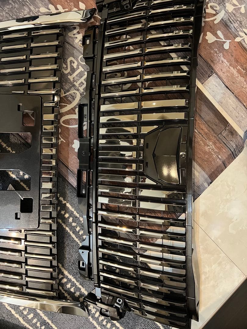 80系 エスクァイア 前期 純正 フロント グリル　　　　 [ 上下セット]