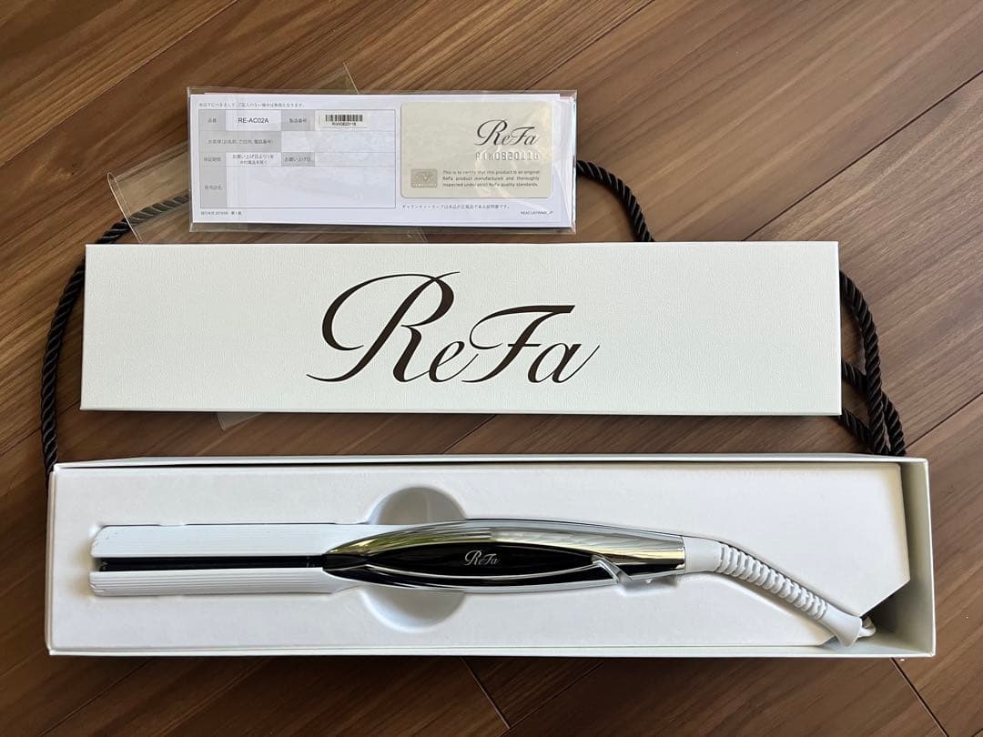【美品・箱/保証書アリ】✴︎refa✴︎ リファ　ストレートアイロン