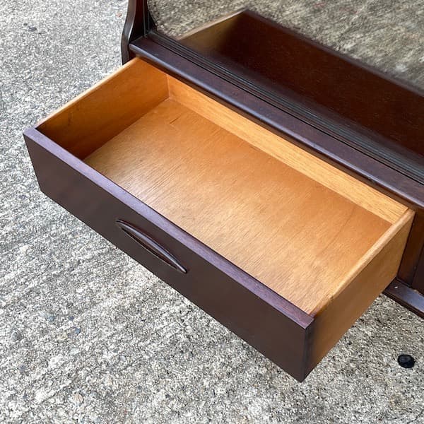 イギリスビンテージ　ガラスキャビネット　ブックシェルフ　サイドボード