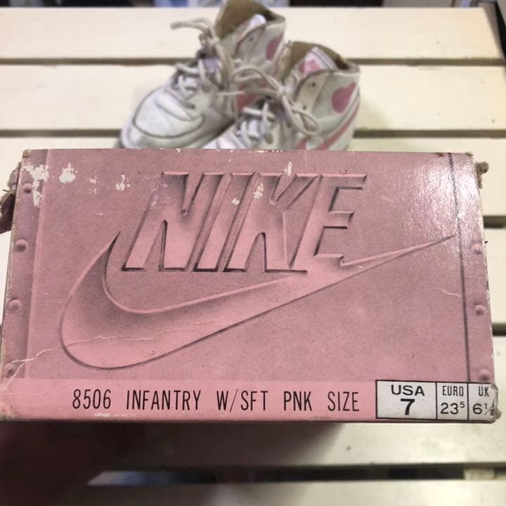 ナイキ ベビージョーダン ロッカー箱 US7 INFANTRY PINK