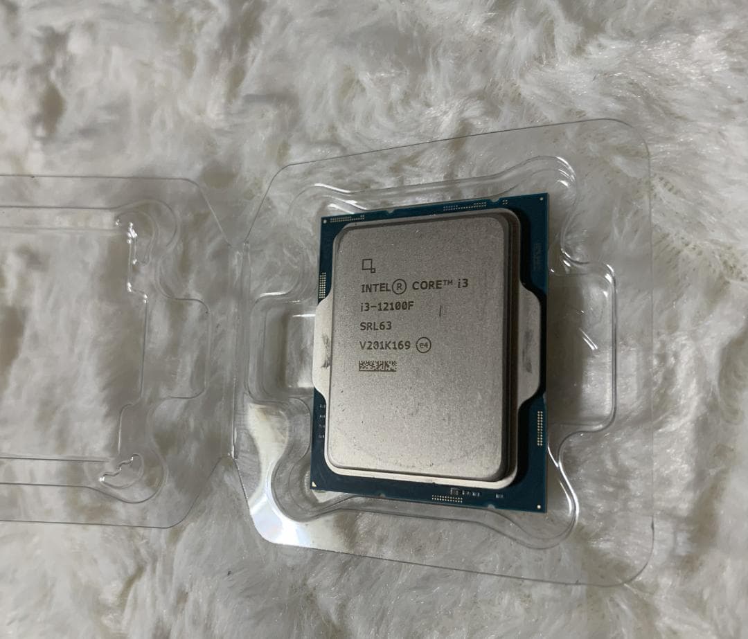 高性能 Intel Core i3-12100F 第12世代