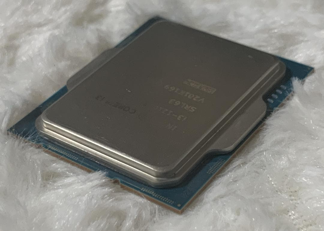 高性能 Intel Core i3-12100F 第12世代