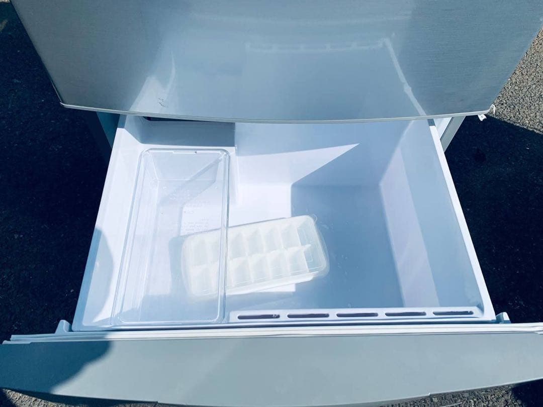 送料設置無料　AQUA ノンフロン冷凍冷蔵庫 AQR-271D