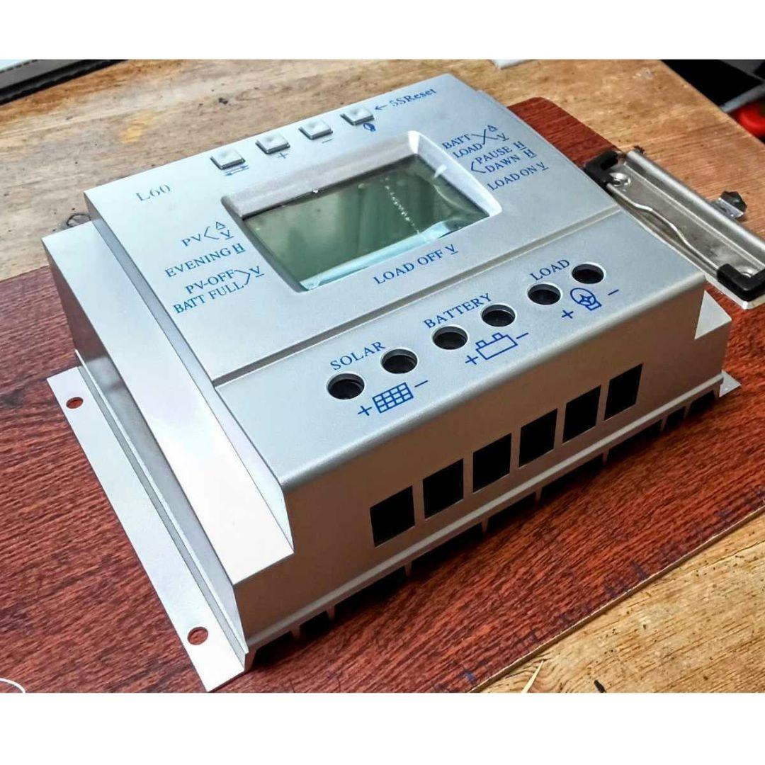 MPPT 60A ソーラーチャージャーコントローラー豊中即日発送