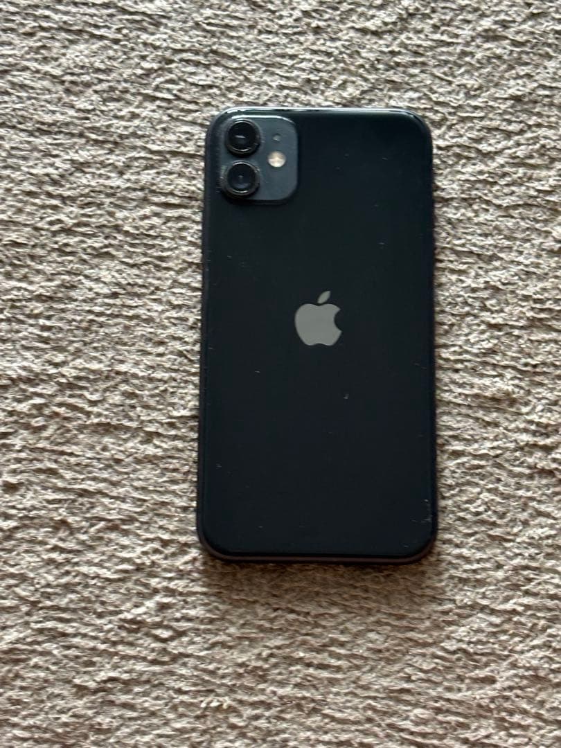 Apple iPhone 11 本体と付属品