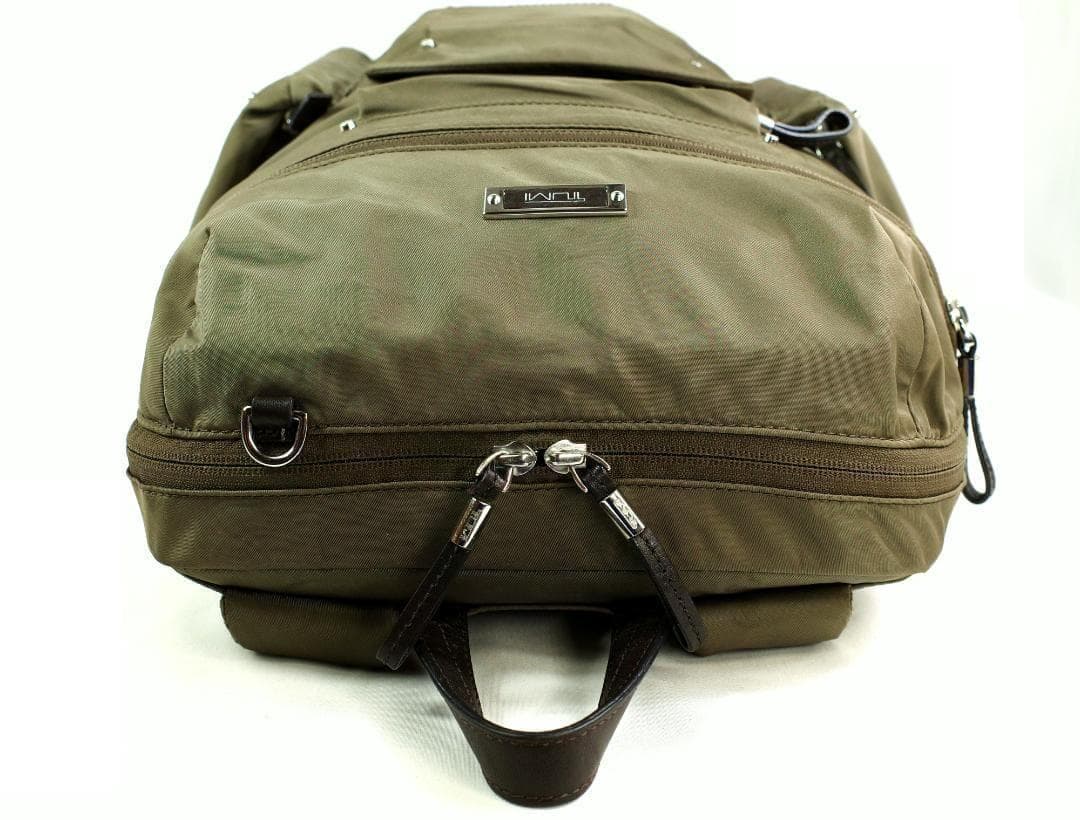 トゥミ 481707　Voyageur 『カレー』バックパック Olive