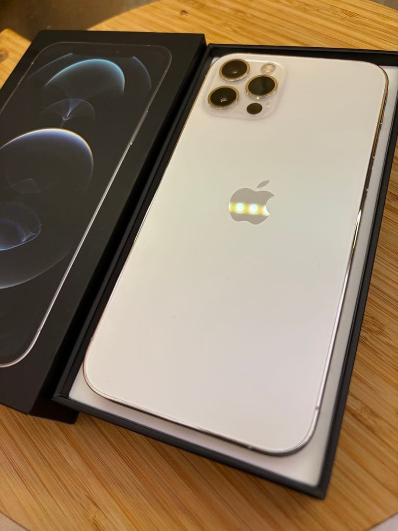 iphone 12 pro 256 ホワイト シルバー