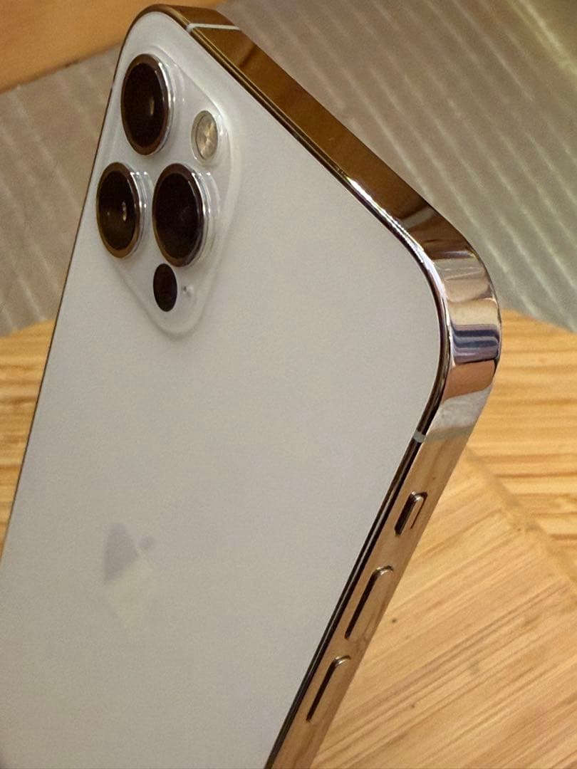 iphone 12 pro 256 ホワイト シルバー