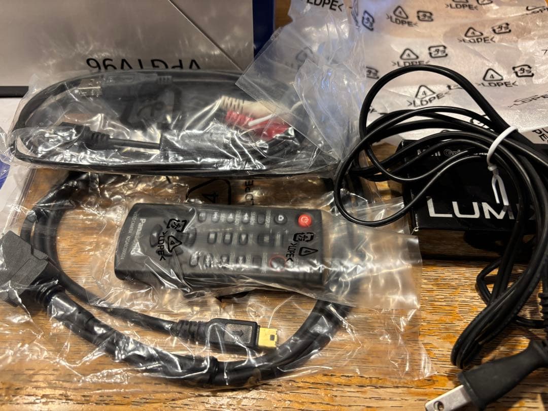 Panasonic HDC-TM300 ビデオカメラ本体