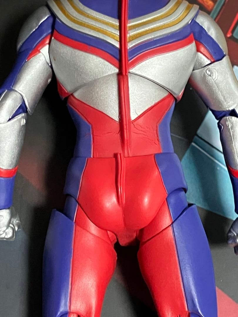 真骨彫　ウルトラマンティガ