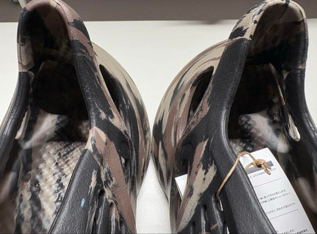 専用adidas YEEZY Foam Runner 26.5