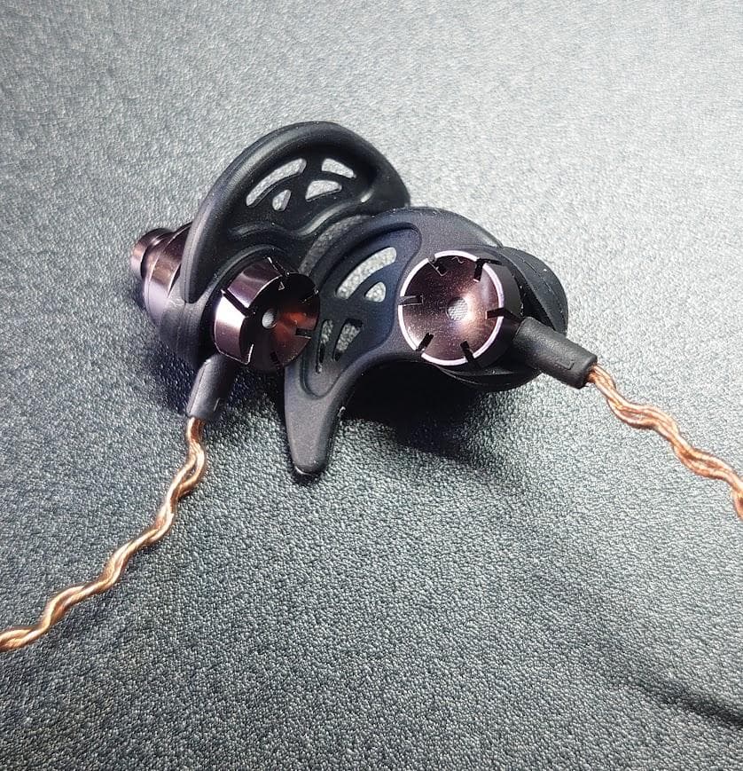 「最終値下げ」ゲーミングイヤホン_即日発送可能