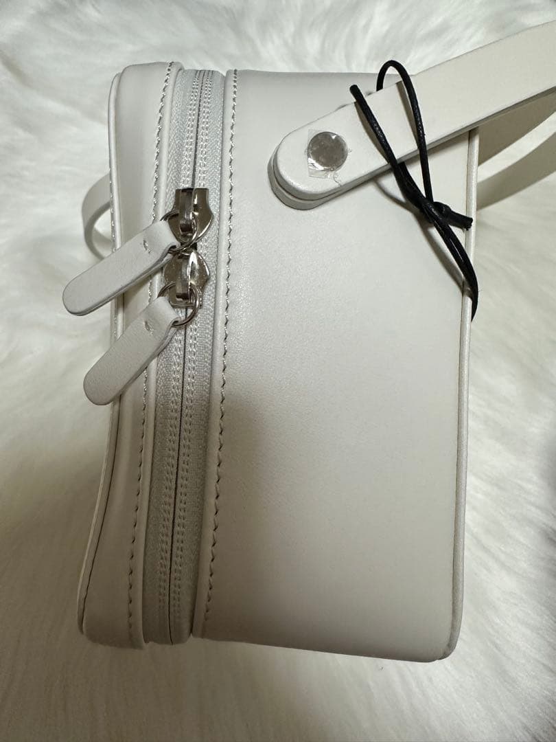 AURALEE ホワイト ショルダーバッグ