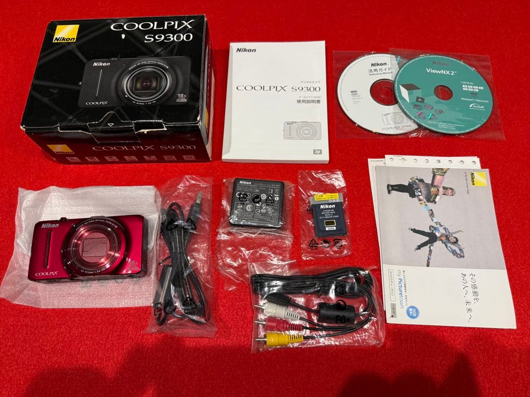 Nikon COOLPIX S9300 レッド