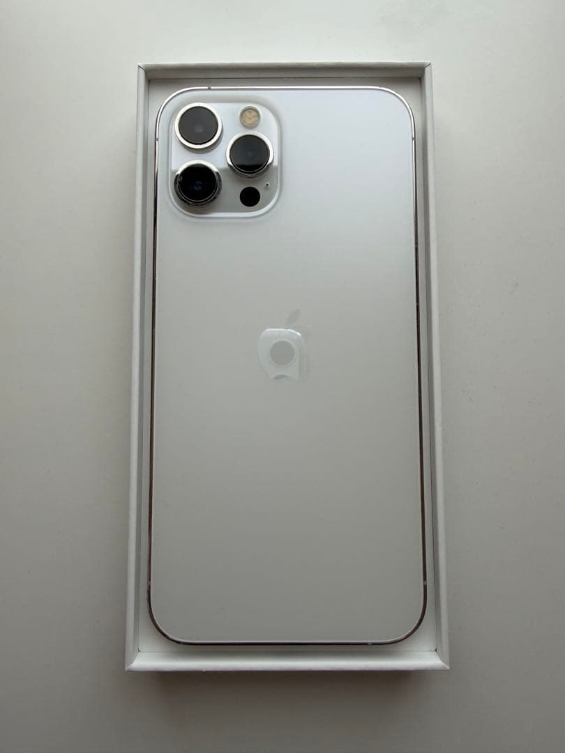 iPhone 12 Pro Max 128 GB シルバー SIM フリー