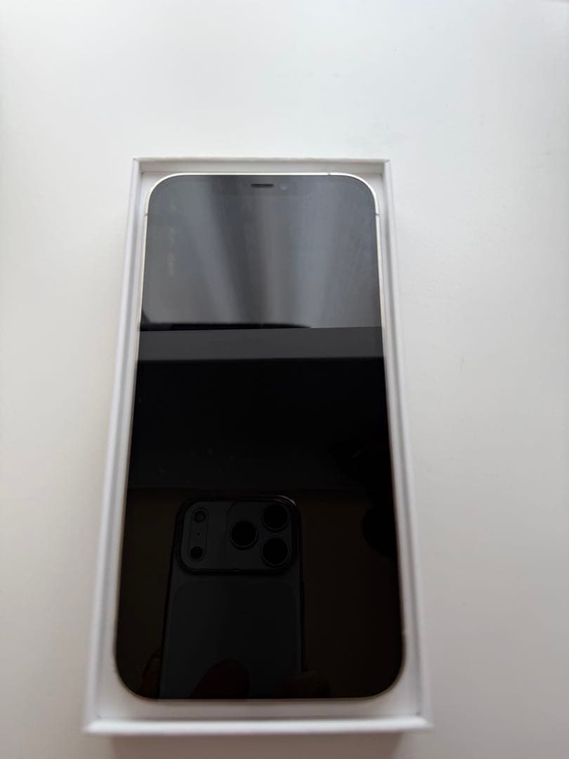 iPhone 12 Pro Max 128 GB シルバー SIM フリー