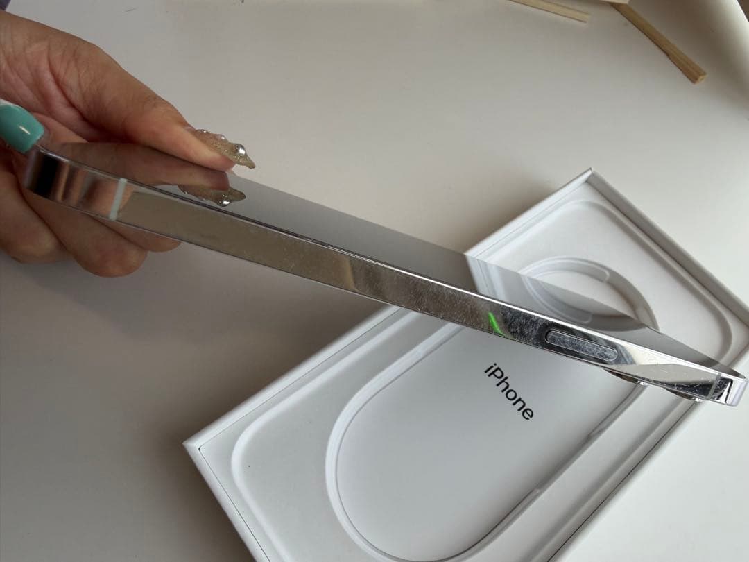 iPhone 12 Pro Max 128 GB シルバー SIM フリー