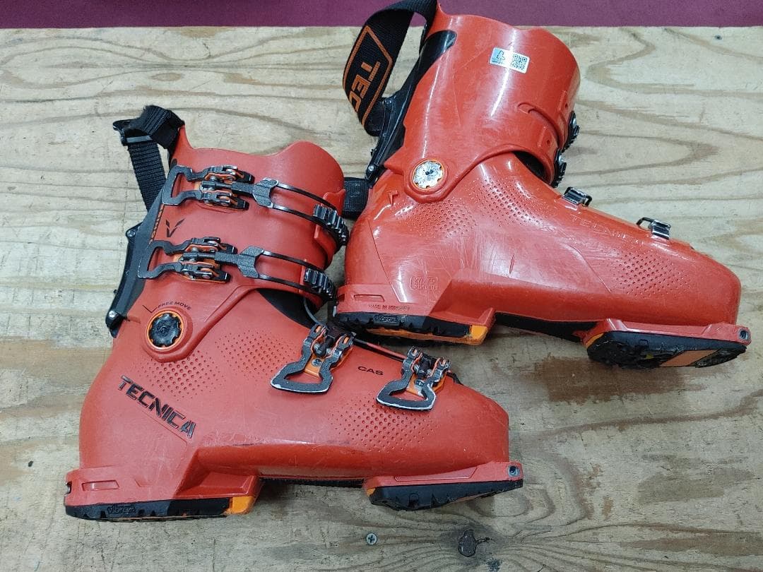 スキー 27-27.5 TECNICA COCHISE 130