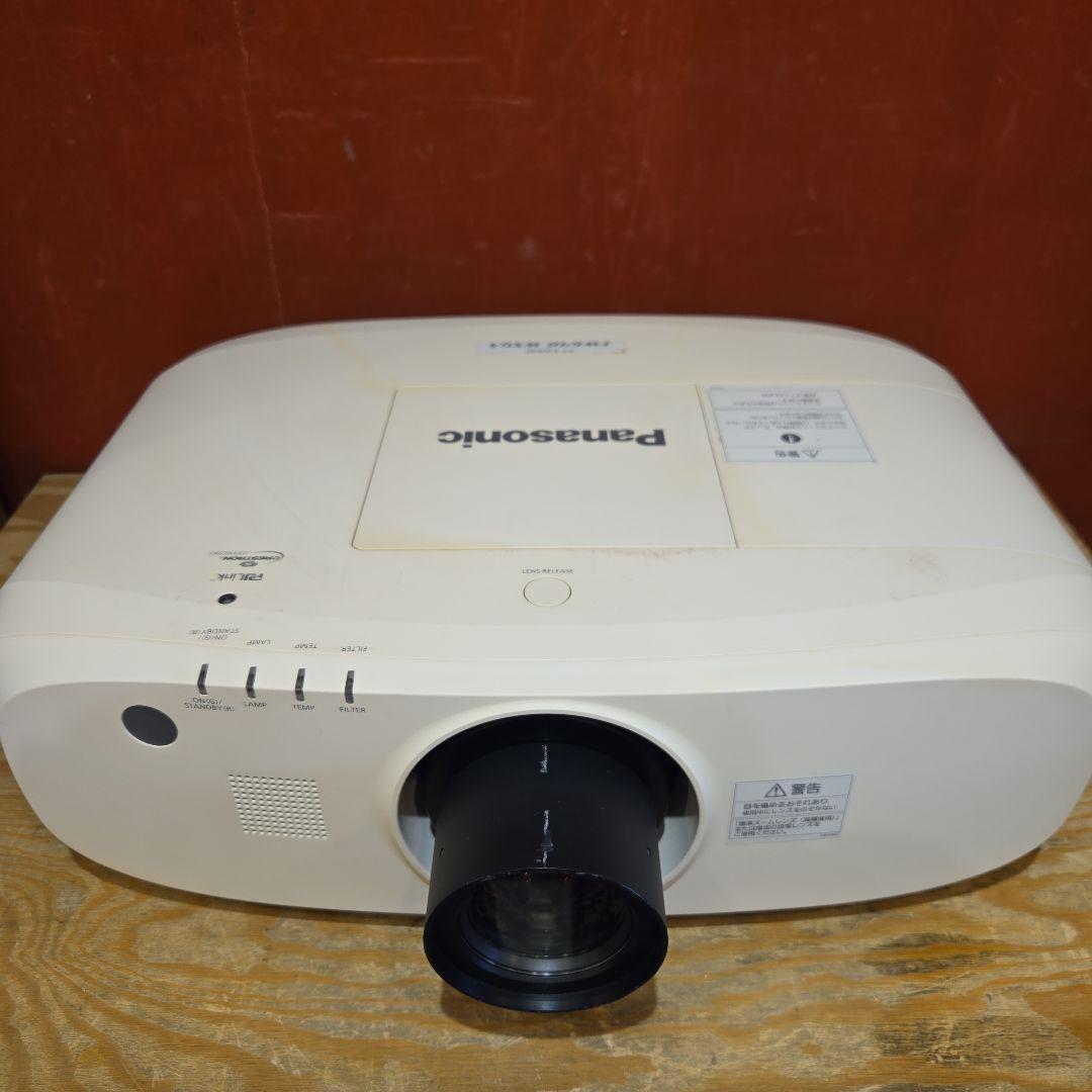 【B】 Panasonic パナソニック PT-EW640J 液晶プロジェクター