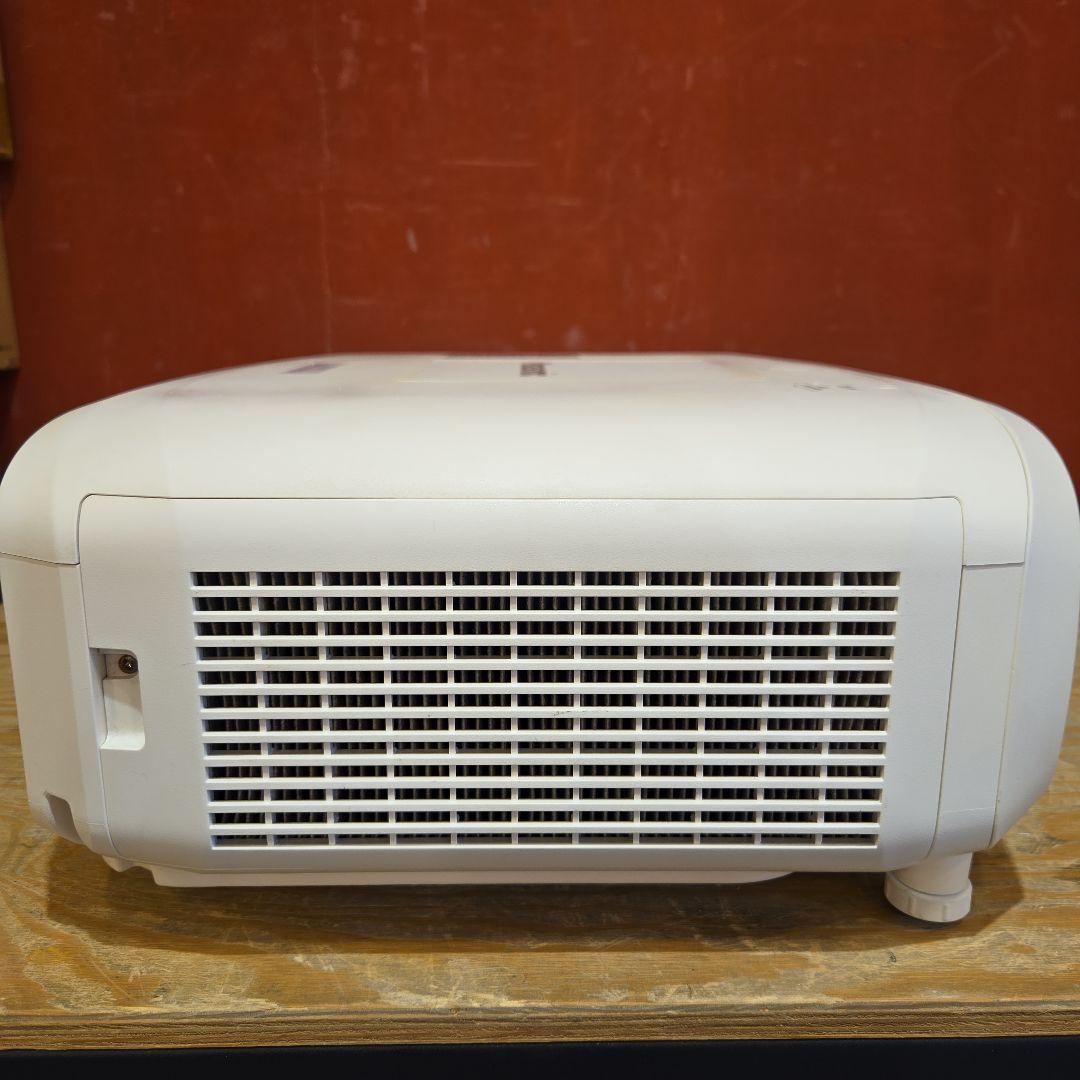 【B】 Panasonic パナソニック PT-EW640J 液晶プロジェクター