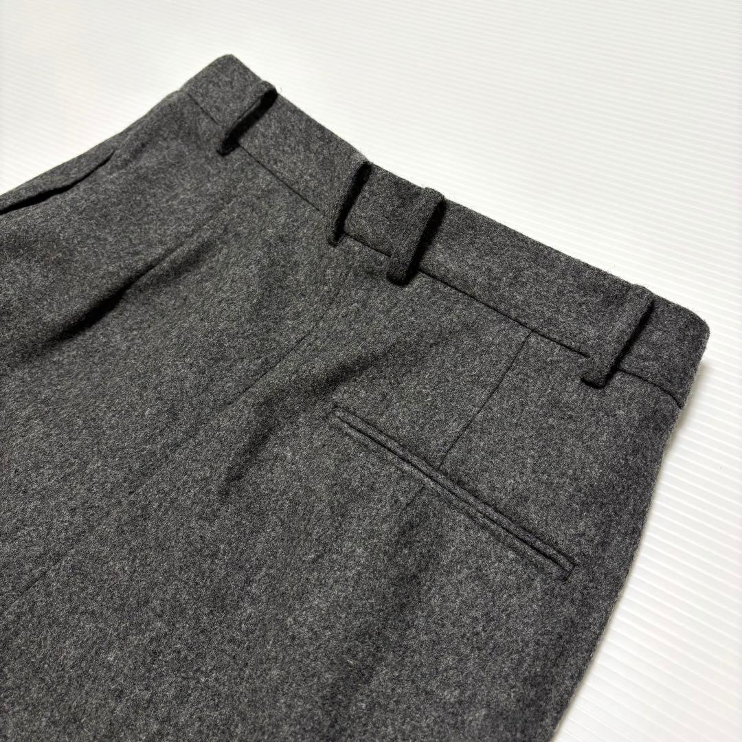 【デプレ トゥモローランド】ウール　フラノ　タック　テーパード　パンツ　グレー