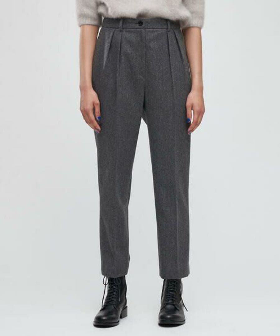 【デプレ トゥモローランド】ウール　フラノ　タック　テーパード　パンツ　グレー