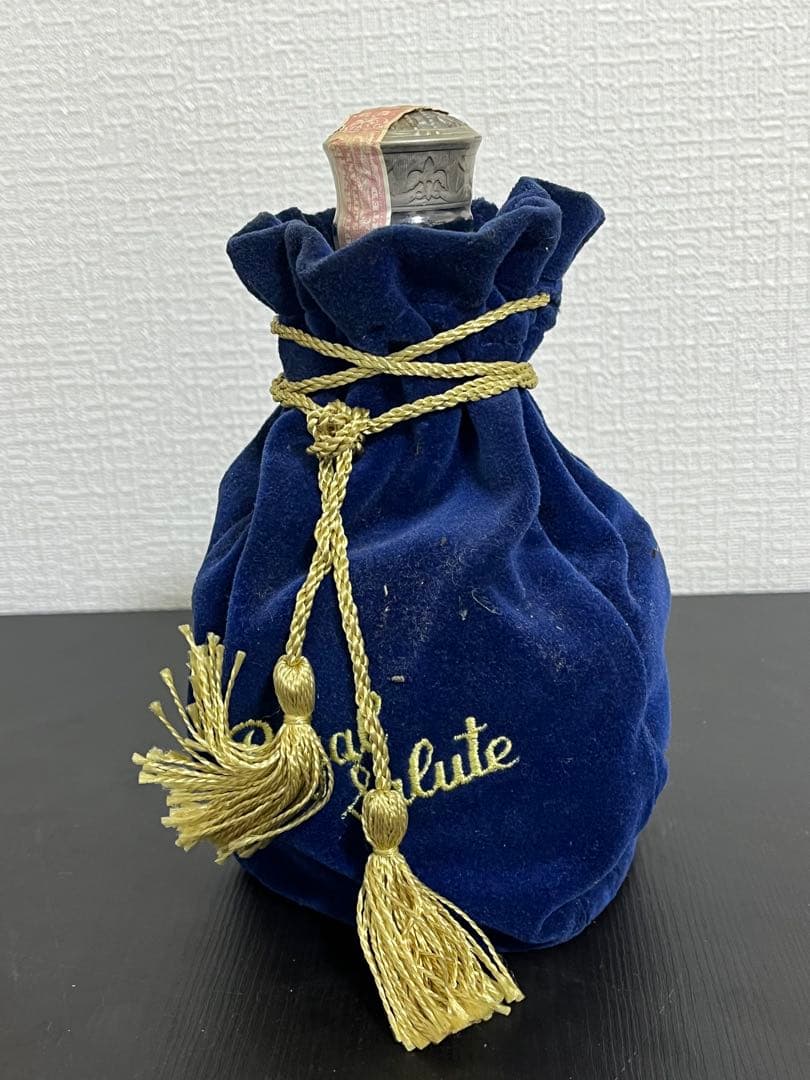 シーバスリーガル ロイヤルサルート 21年 375ml 青陶器ボトル 箱・巾着付